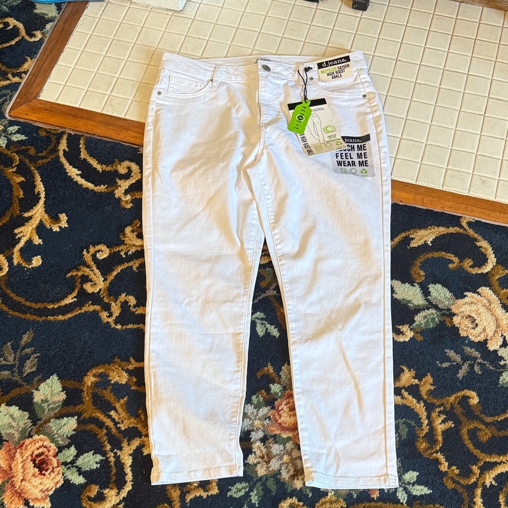 d. jeans Women's Recycled Sateen High Waist Ankle- NWT.